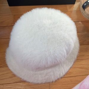 urban outfitters bucket hat